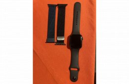 Apple watch 5 + 2 szíjjal töltővel eladó