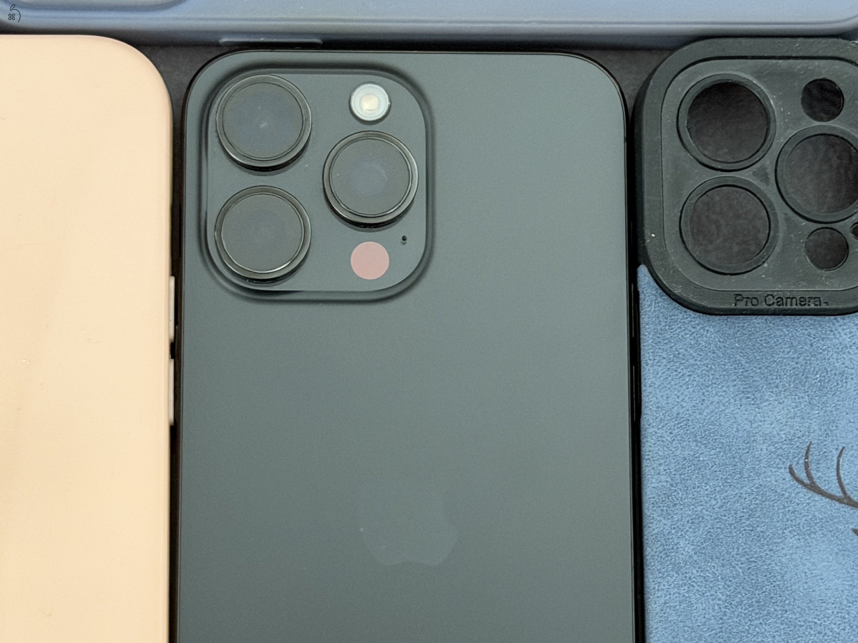 iphone 15 pro max 256 - független, fekete.