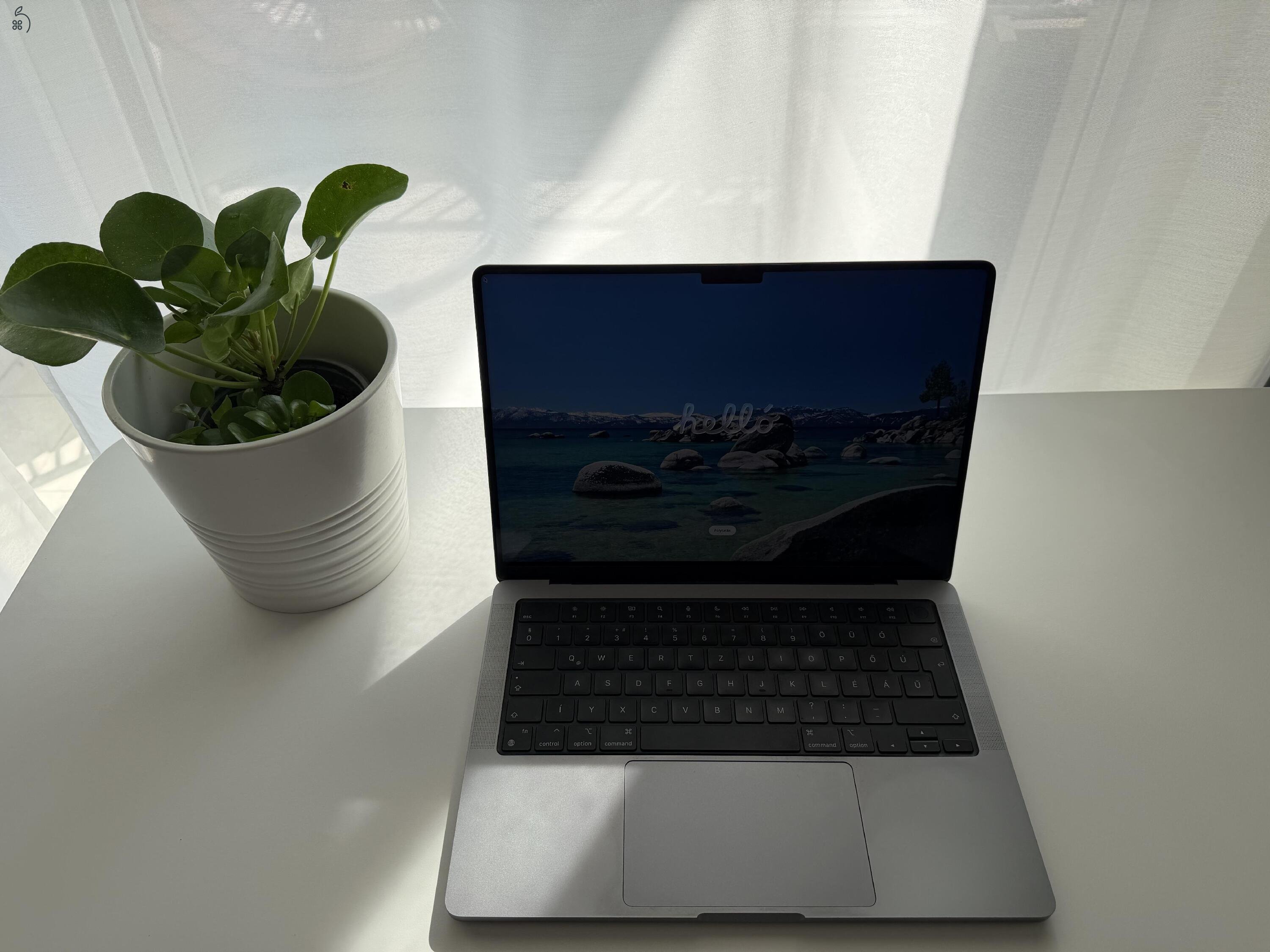 MacBook Pro 14