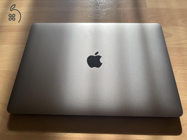 Apple MacBook Air M1 (2020) – 8GB / 256GB – 93% akku – hibátlan
