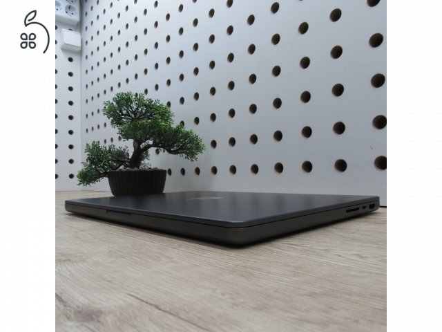 Apple MacBook Pro 14 (2023) – M3 Pro / 18GB / 512GB SSD – használt, karcmentes – 91% akku (217 ciklus)