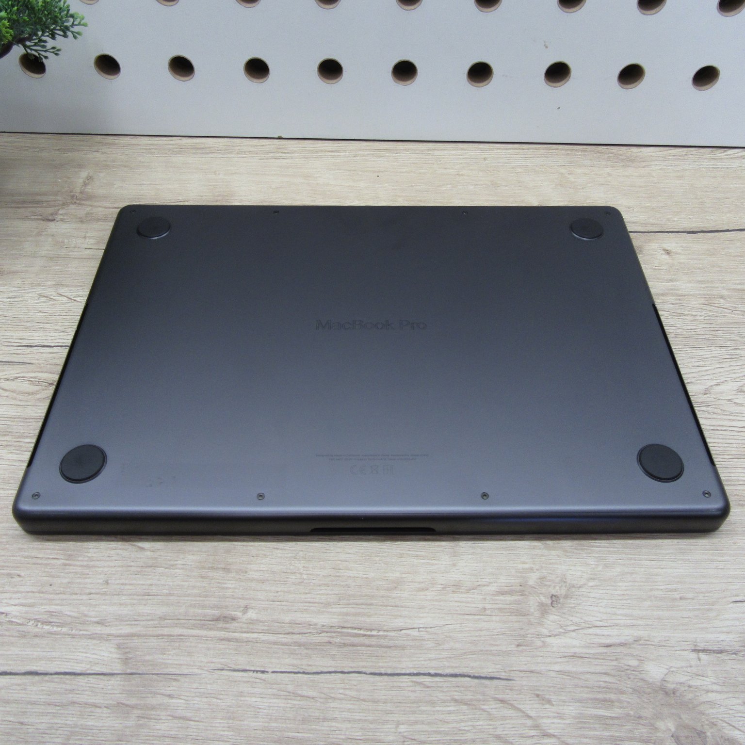 Apple MacBook Pro 14 (2023) – M3 Pro / 18GB / 512GB SSD – használt, karcmentes – 91% akku (217 ciklus)