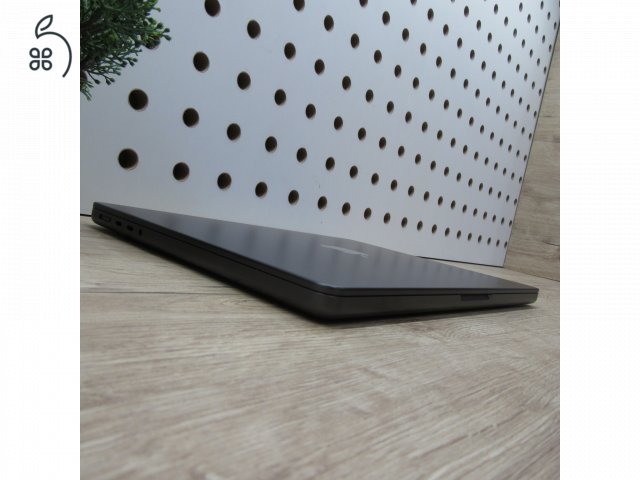 Apple MacBook Pro 14 (2023) – M3 Pro / 18GB / 512GB SSD – használt, karcmentes – 91% akku (217 ciklus)