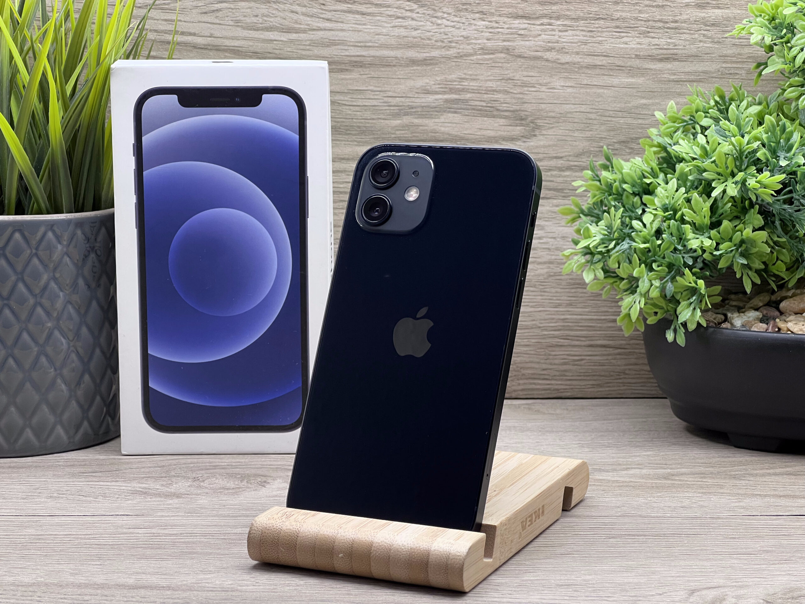 iPhone 12 Black 64GB 2 ÉV Garanciával 90%