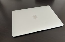 Használt Macbook Air kis esztétikai hibával