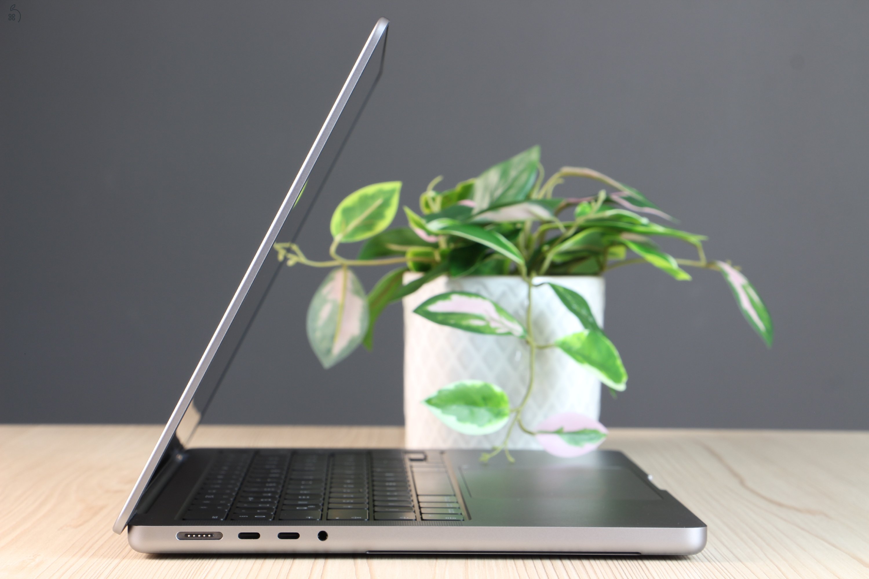 Apple Macbook Pro 14