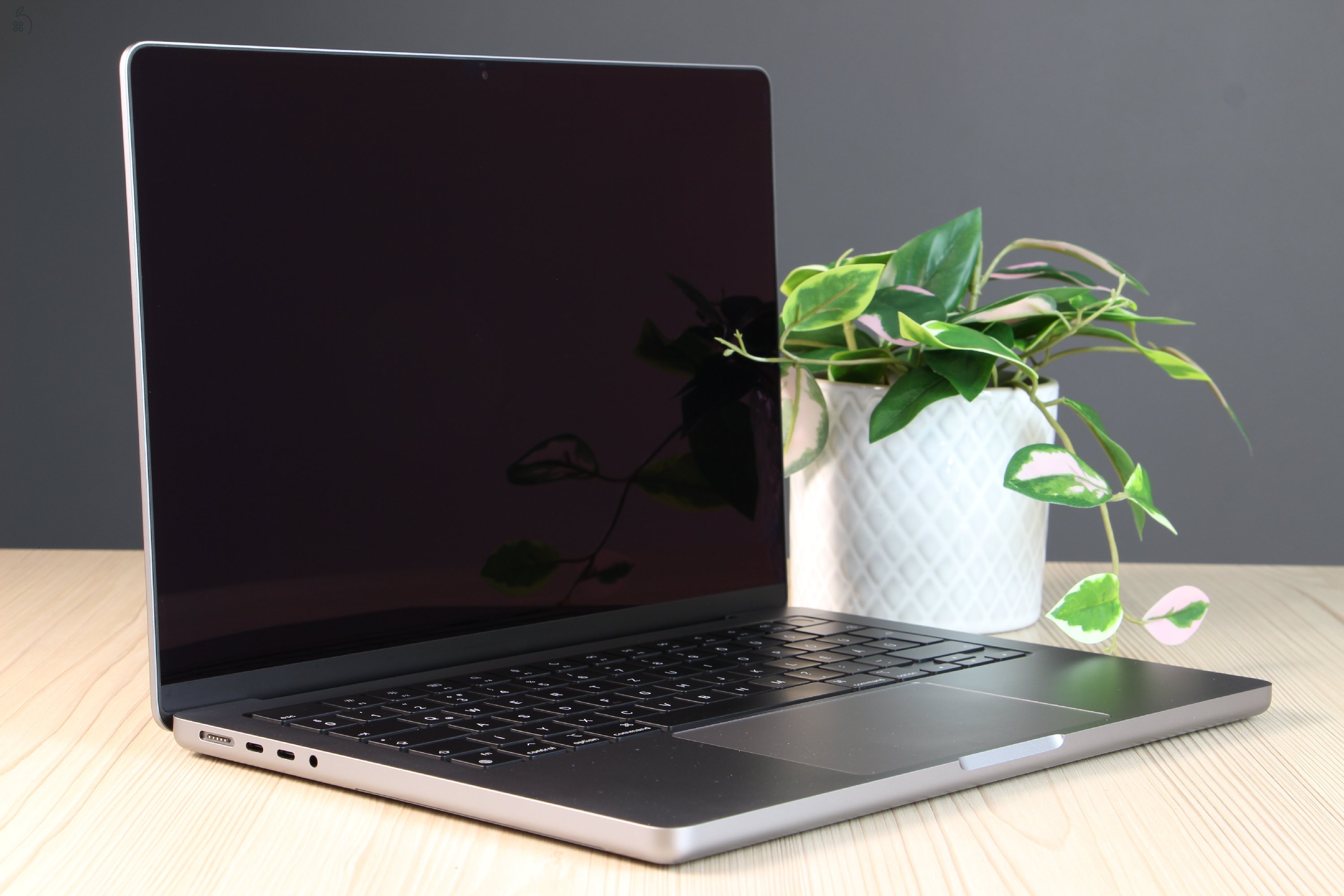 Apple Macbook Pro 14