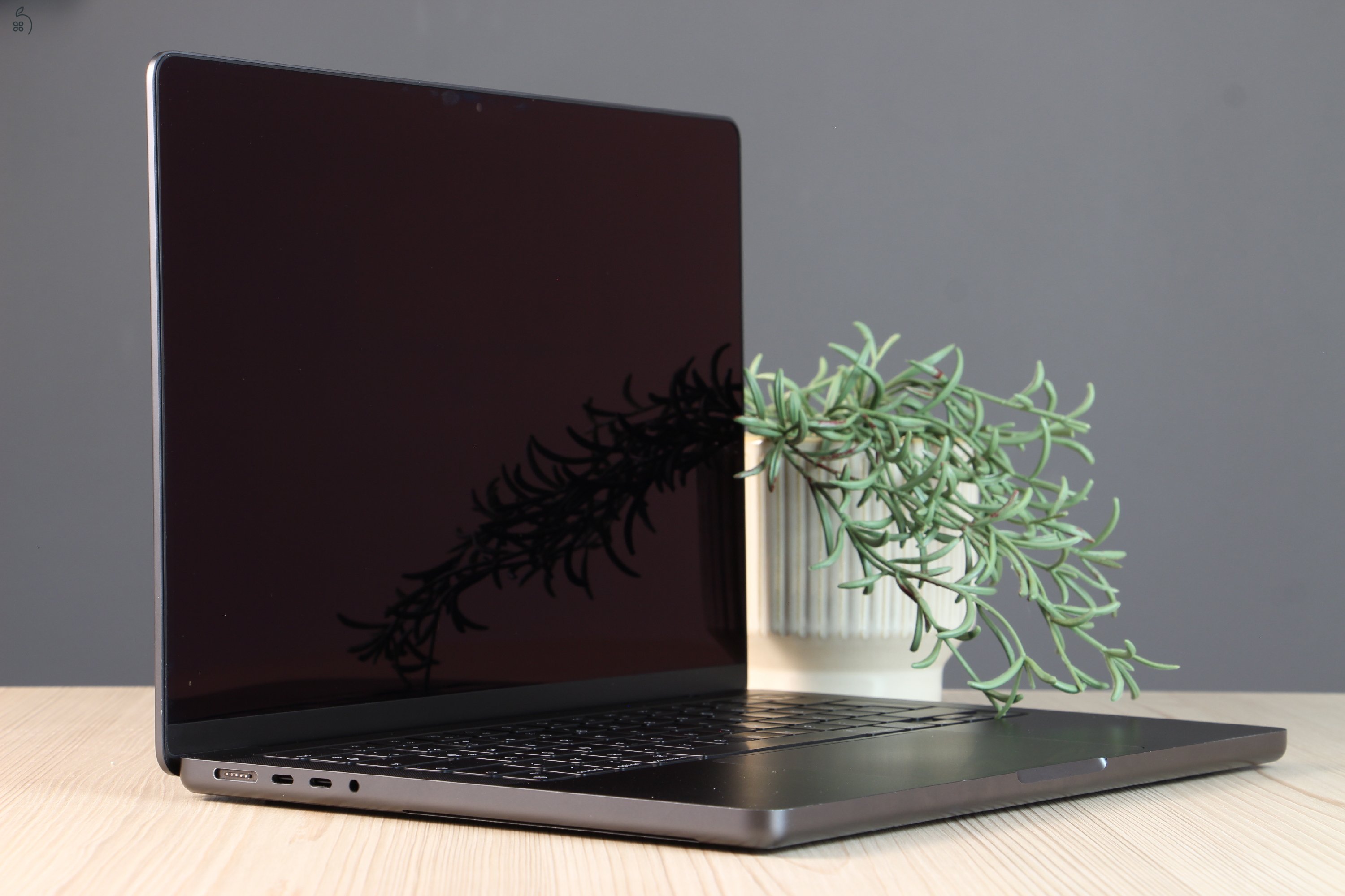 Apple Macbook Pro 14