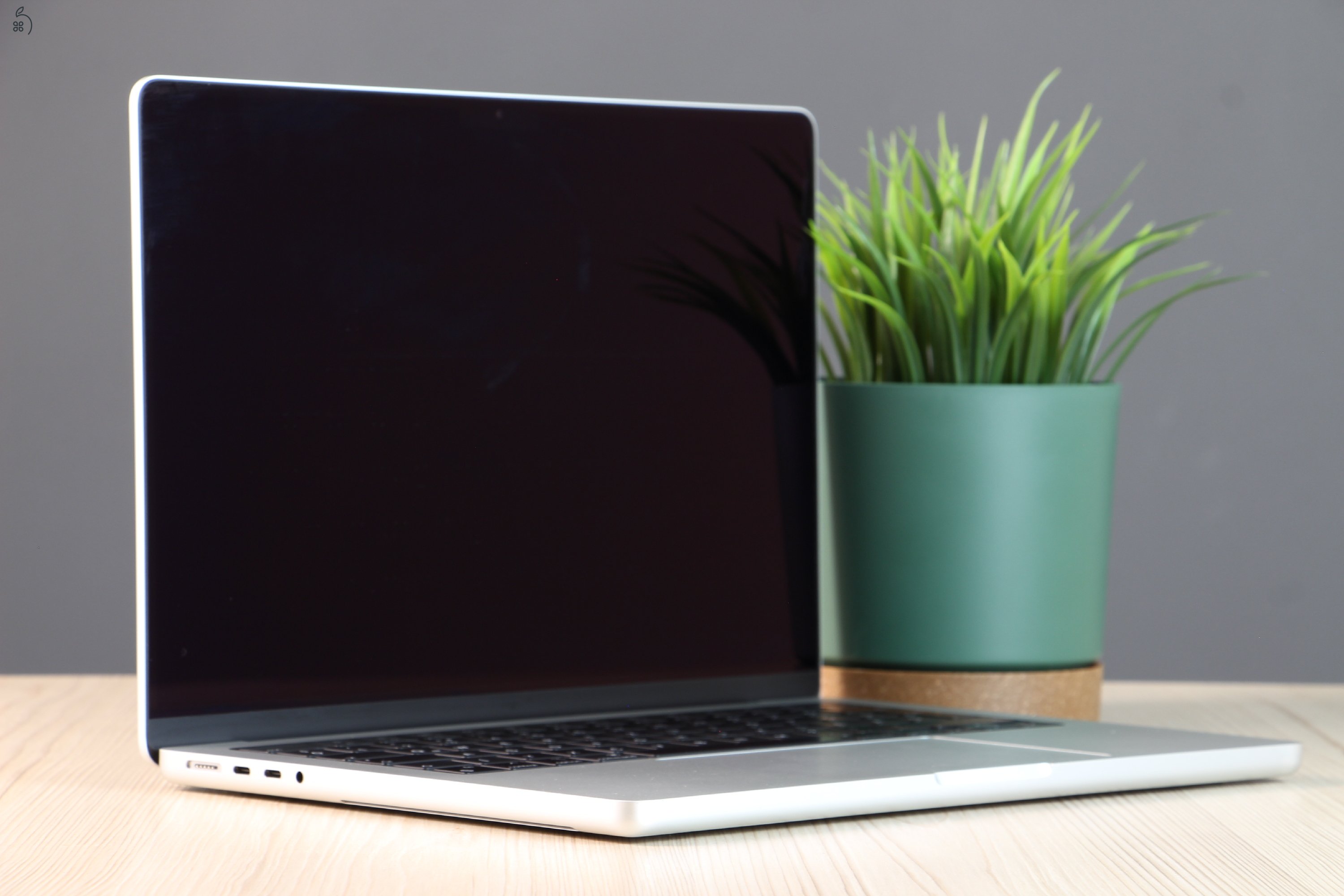 Apple Macbook Pro 14