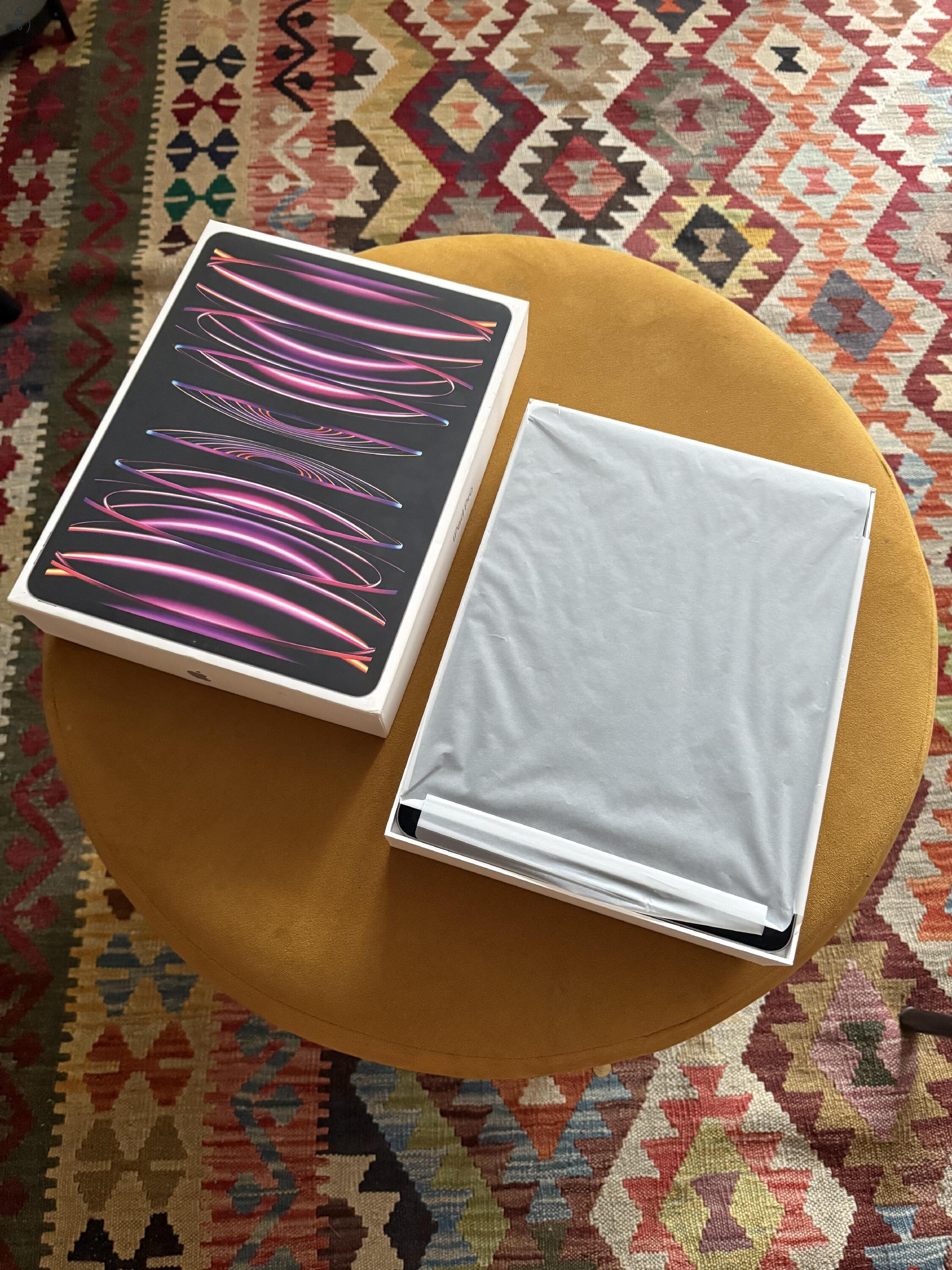 Ipad Pro 12.9 6th gen WIFI /128GM karcmentes 