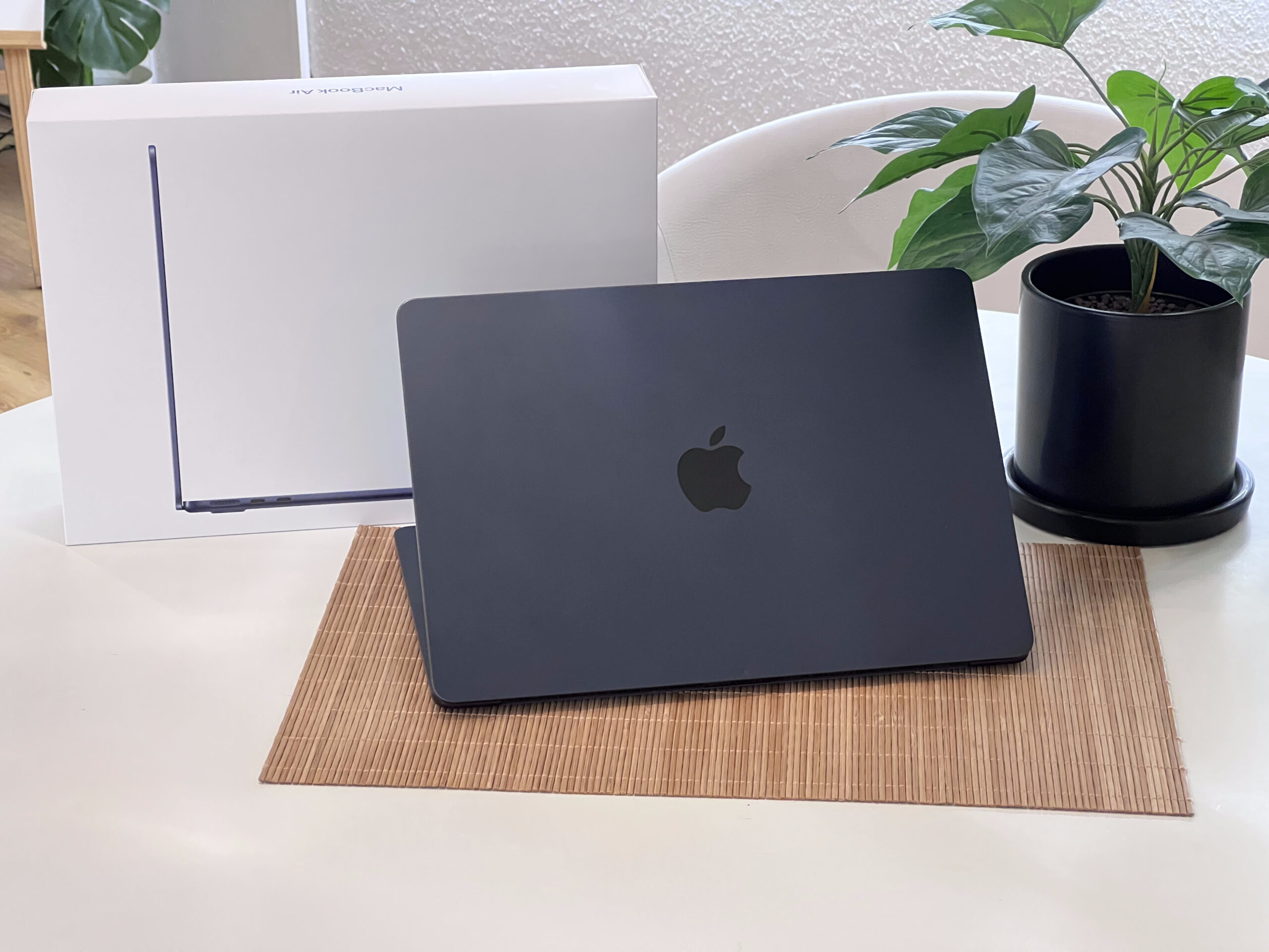 MacBook Air 2022 M2 13” 256GB 2 ÉV Garanciával