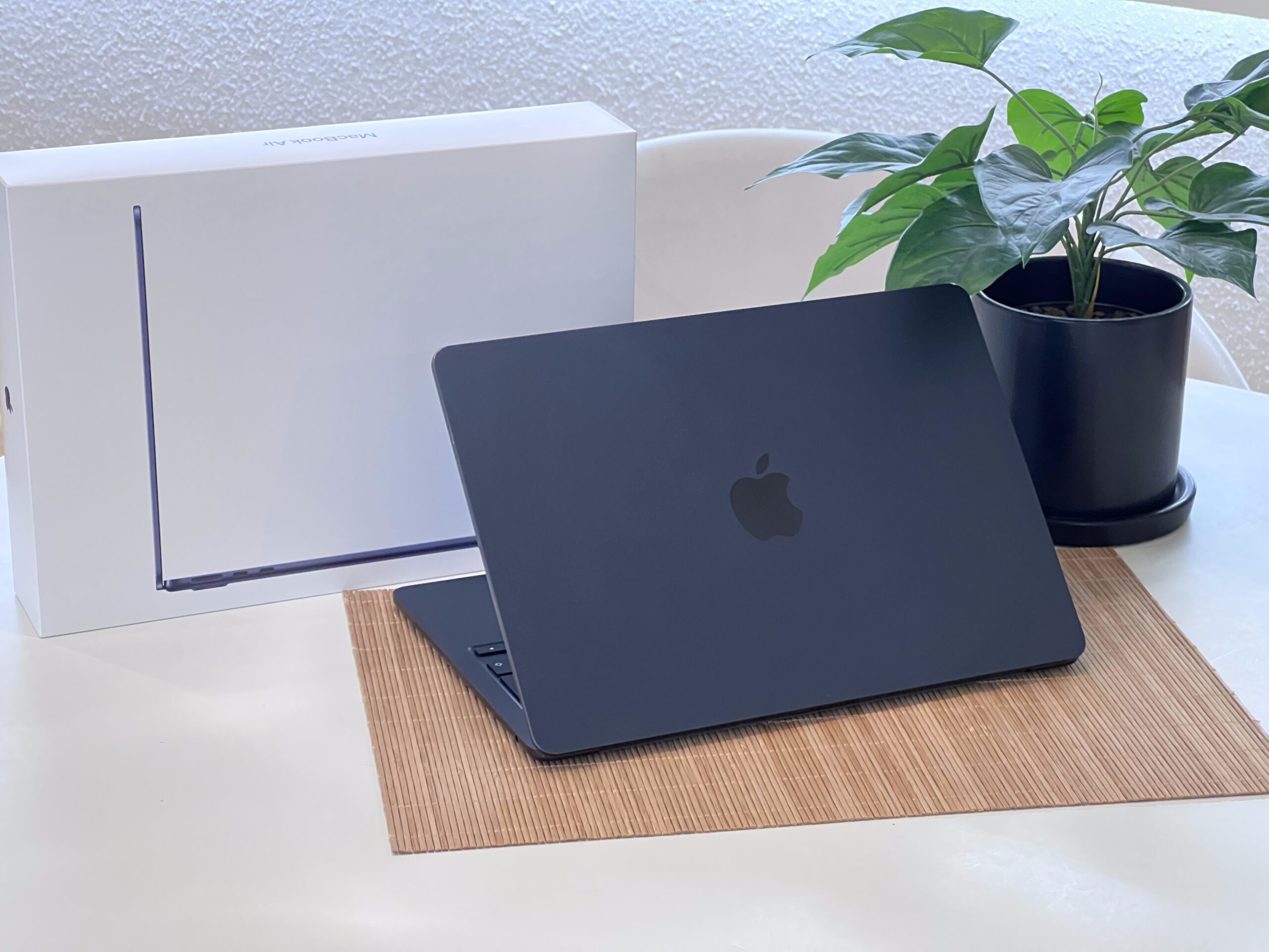 MacBook Air 2022 M2 13” 256GB 2 ÉV Garanciával