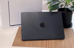 Hibátlan MacBook Air 2025 M4 13” 256GB 2 ÉV Garanciával 100%