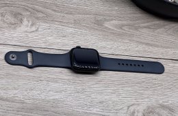 Apple Watch S7 Midnight 45mm 2 ÉV Garanciával