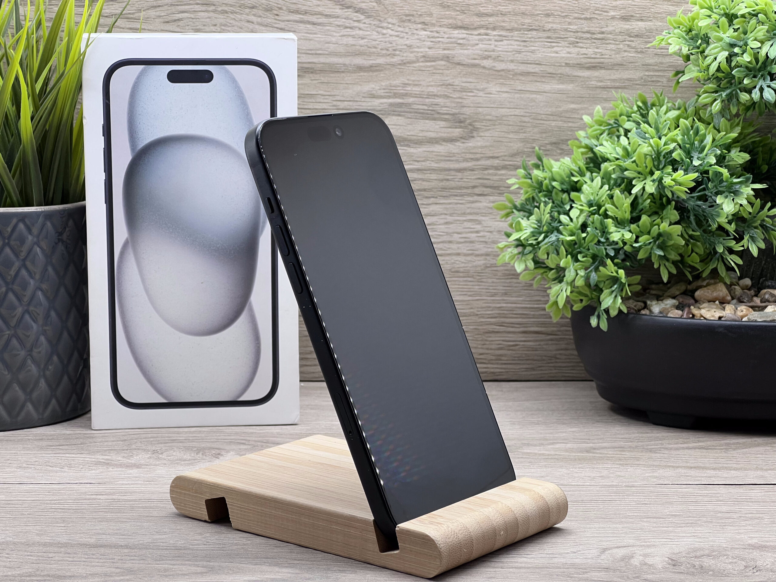 Hibátlan iPhone 15 Plus Black 256GB 2 ÉV Garanciával 94%