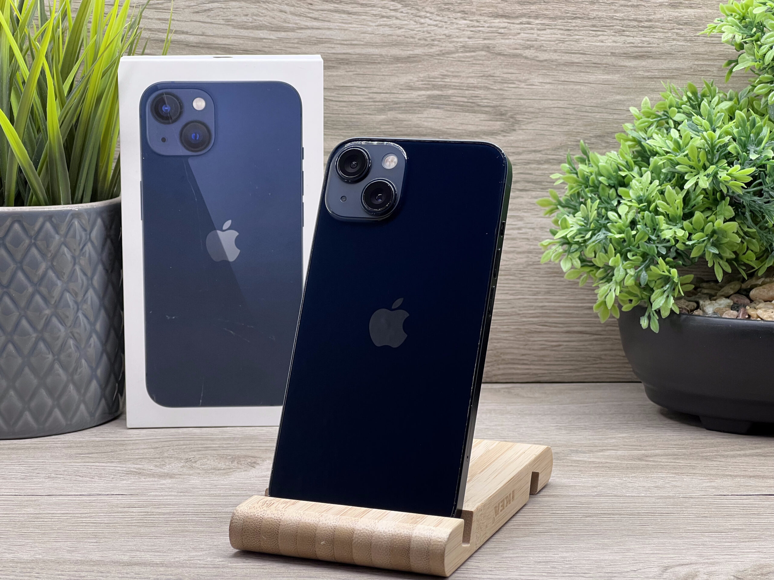 iPhone 13 midnight 256GB 2 ÉV Garanciával 100%