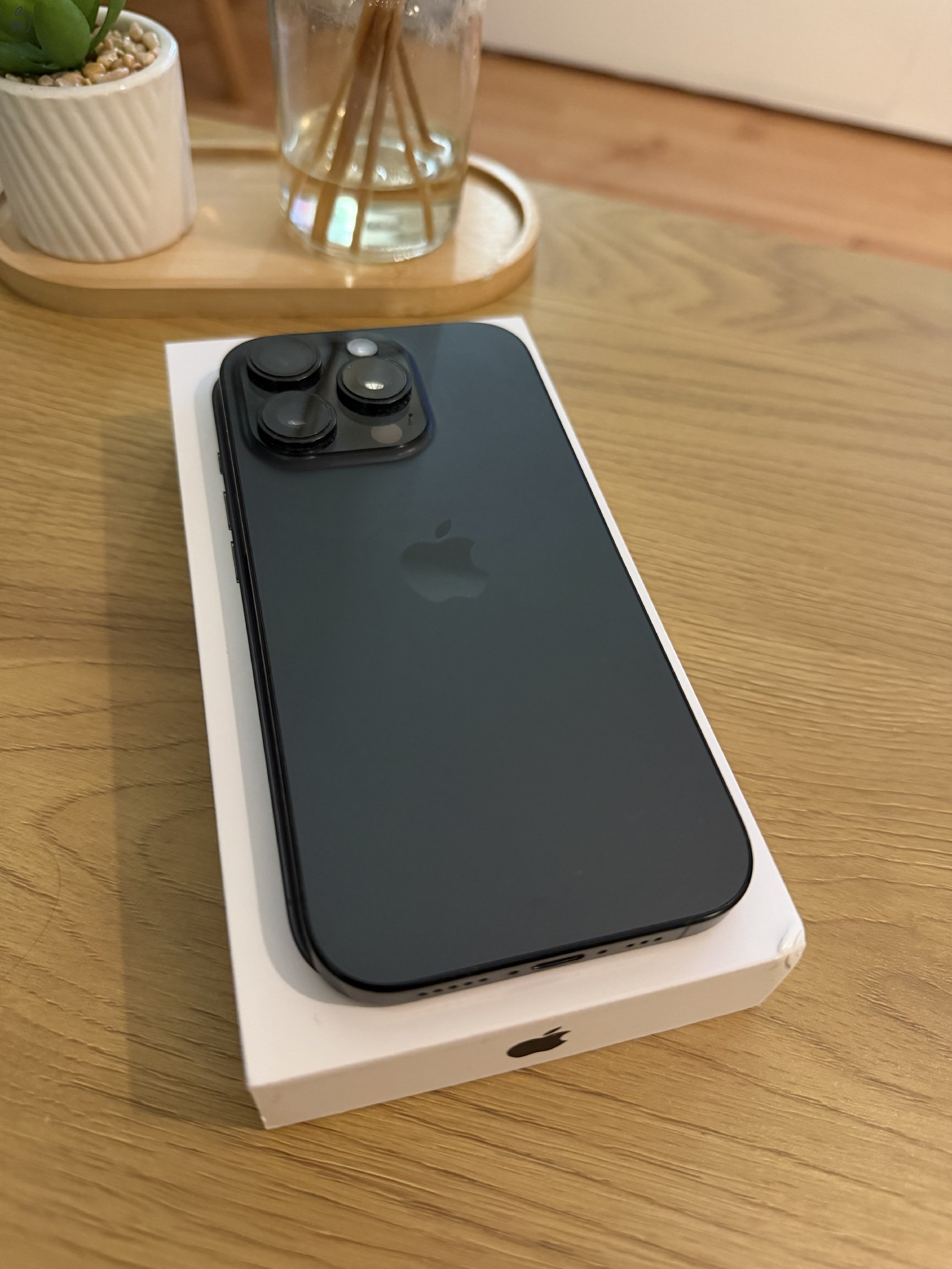 Eladó iPhone 16 pro 128 Gb black