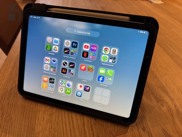 Legújabb iPad Apple Pencil-el és tokkal eladó. 7 hónap apple garancia!