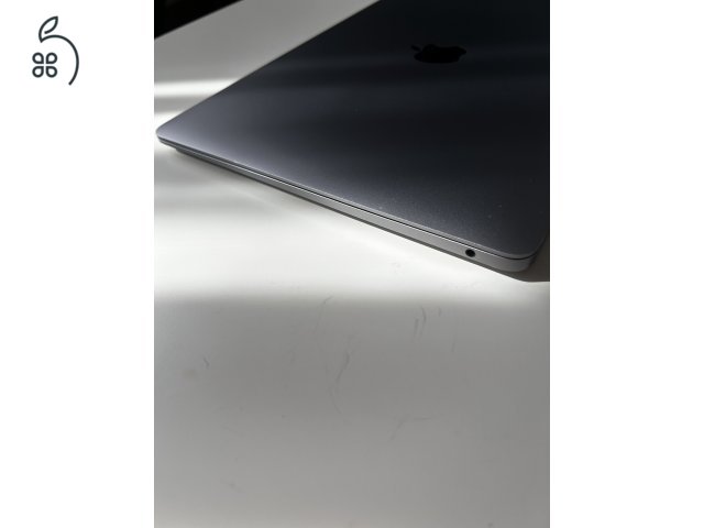 MacBook Air M1  8 GB RAM 256GB SSD eladó megkímélt állapotban