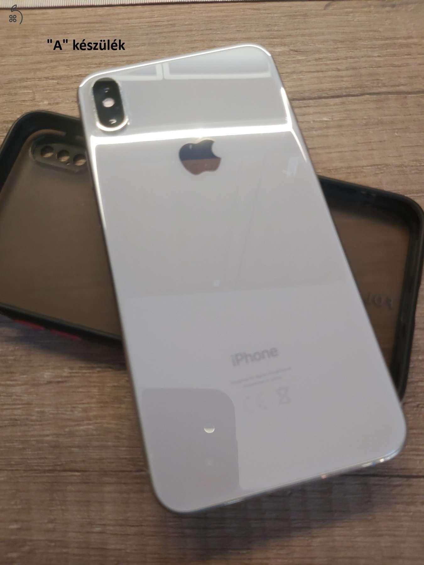2db iPhone XS Max 64GB silver készülék - külön, vagy együtt, választható