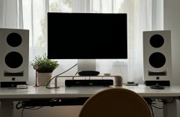 Studio Display – normál üveg – állítható dőlésszögű és magasságú állvány