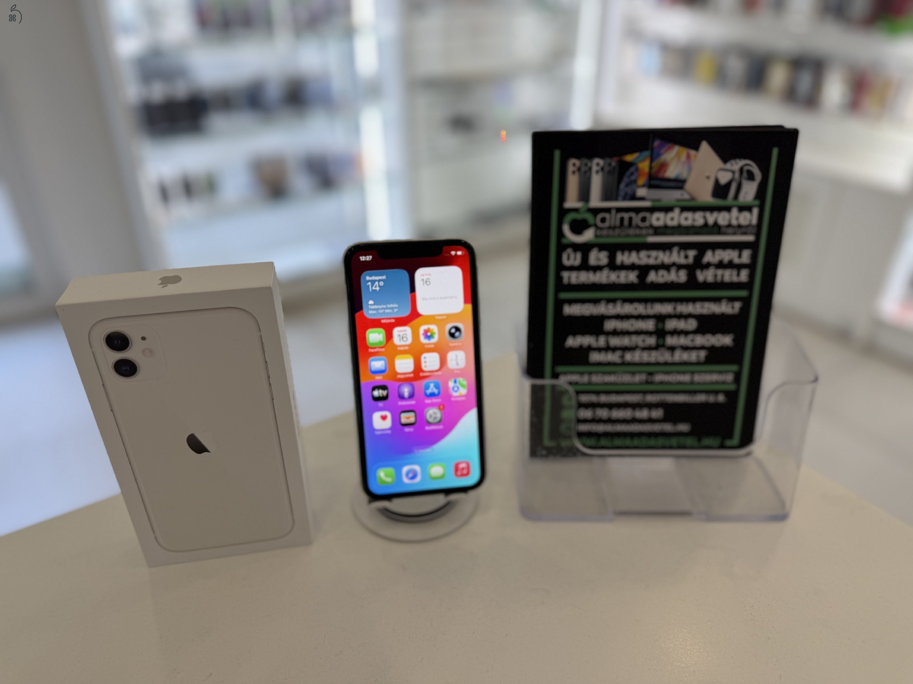 iPhone 11 64GB Független Újszerű/1-3 hónap gar./Akku 100%/p4801