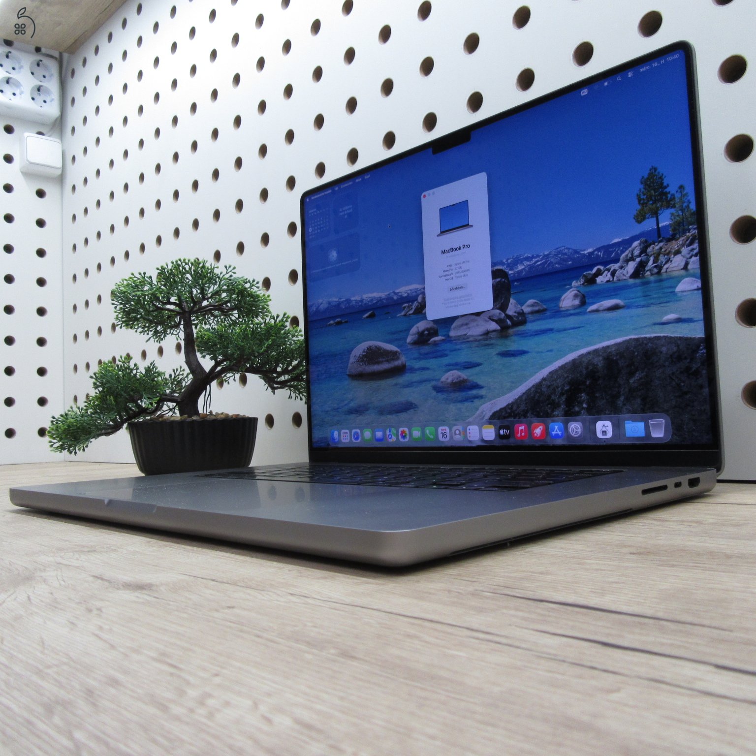 Apple MacBook Pro 16 (2021) 32GB/512GB használt, megkímélt, 83% akku, 158 ciklus