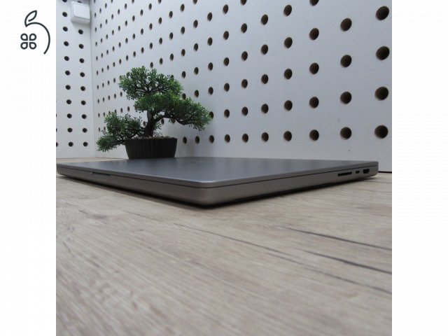 Apple MacBook Pro 16 (2023) M2 Max 32GB/500GB használt, karcmentes, 93% akku, 116 ciklus