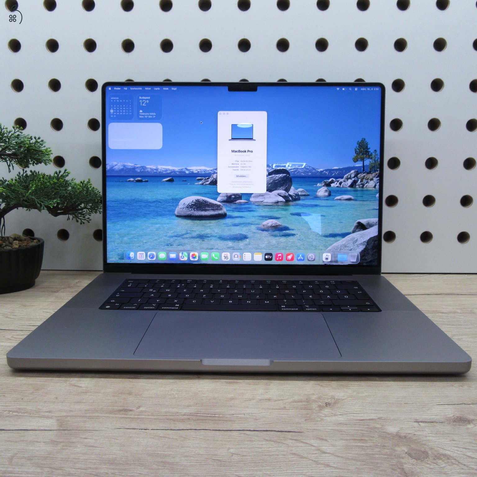 Apple MacBook Pro 16 (2023) M2 Max 32GB/500GB használt, karcmentes, 93% akku, 116 ciklus