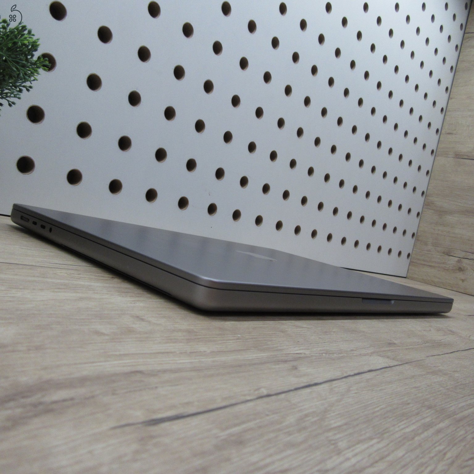 Apple MacBook Pro 16 (2023) M2 Max 32GB/500GB használt, karcmentes, 93% akku, 116 ciklus