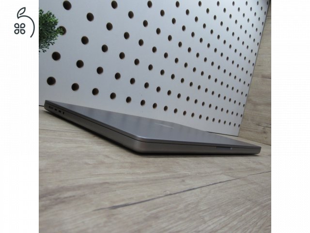Apple MacBook Pro 16 (2023) M2 Max 32GB/500GB használt, karcmentes, 93% akku, 116 ciklus