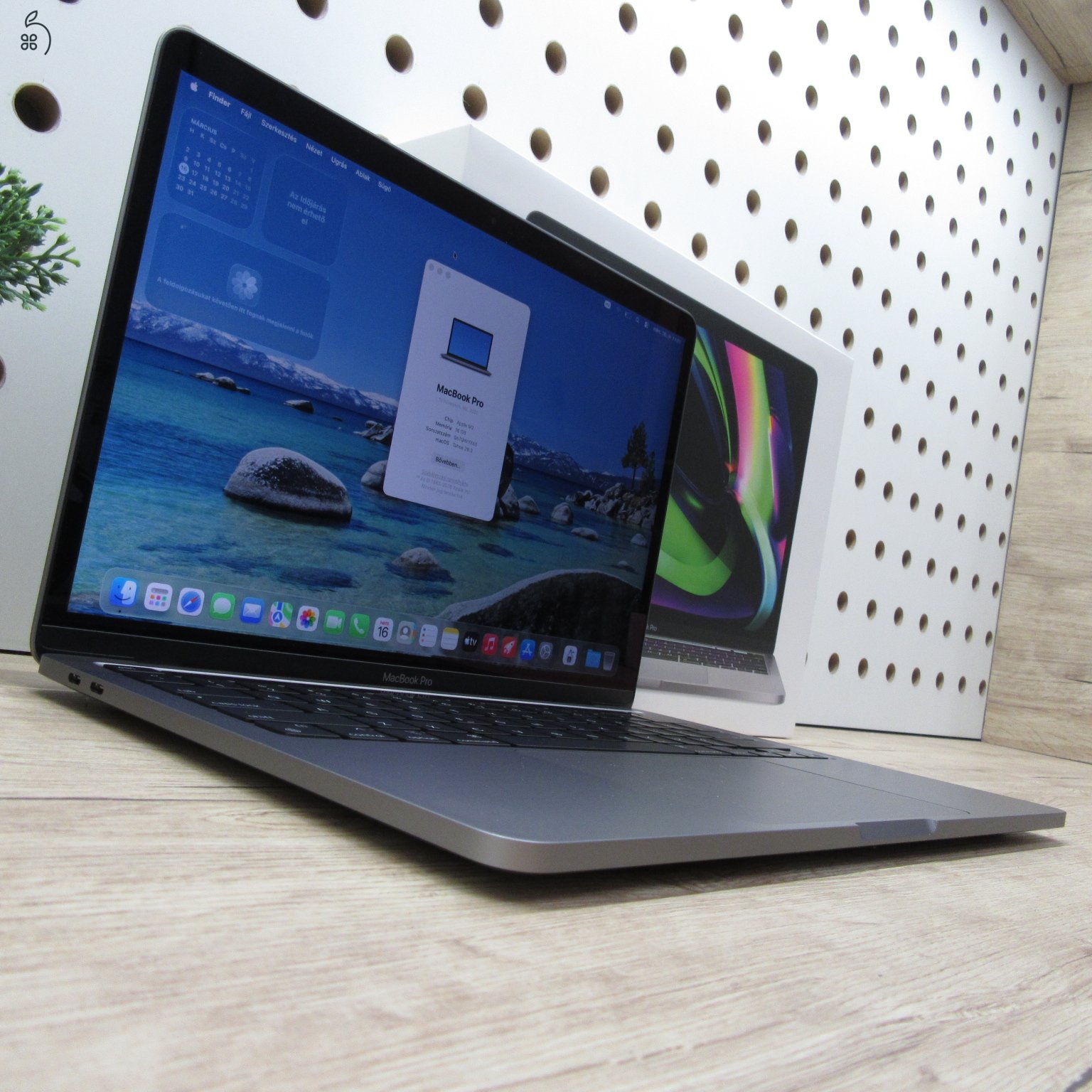 Apple MacBook Pro 13 (2022) 16GB/512GB új, kibontott, 100% akku, 1 töltési ciklus