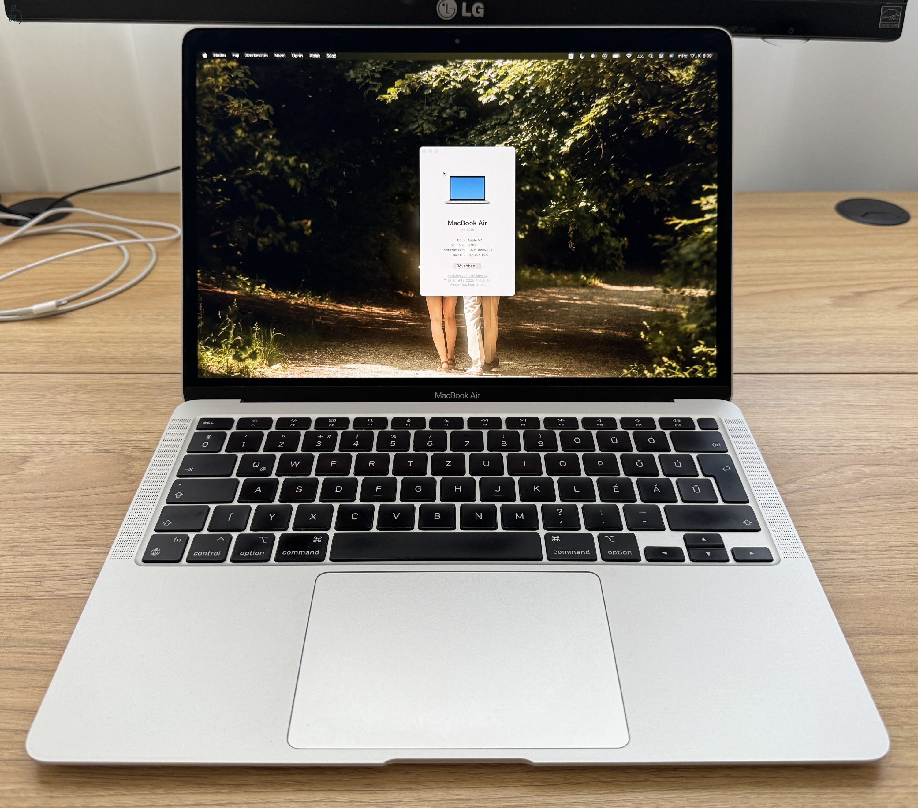 Apple MacBook Air 13 (2020) M1 8GB/256GB – újszerű, szép állapot – 94% akku (126 ciklus)