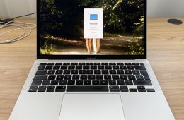 Apple MacBook Air 13 (2020) M1 8GB/256GB – újszerű, szép állapot – 94% akku (126 ciklus)