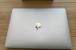 Apple MacBook Air 13 (2020) M1 8GB/256GB – újszerű, szép állapot – 94% akku (126 ciklus)
