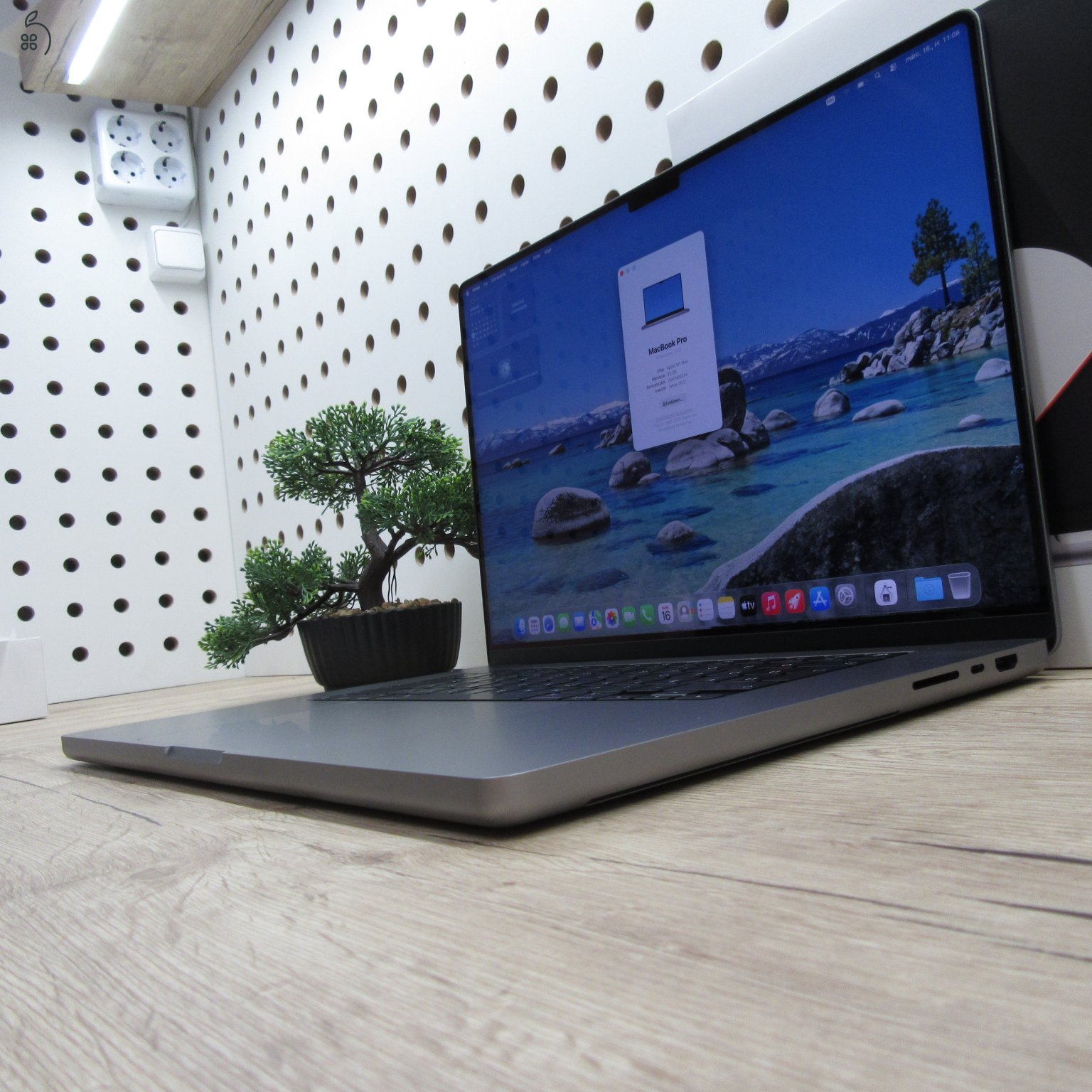 Apple MacBook Pro 16 M1 Max (2023) 32GB/500GB új, kibontott, 100% akku, 2 ciklus