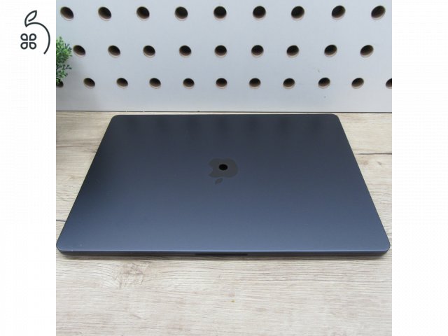 Apple MacBook Air 15 (2024) 8GB/256GB használt, megkímélt, 100% akku, 55 ciklus