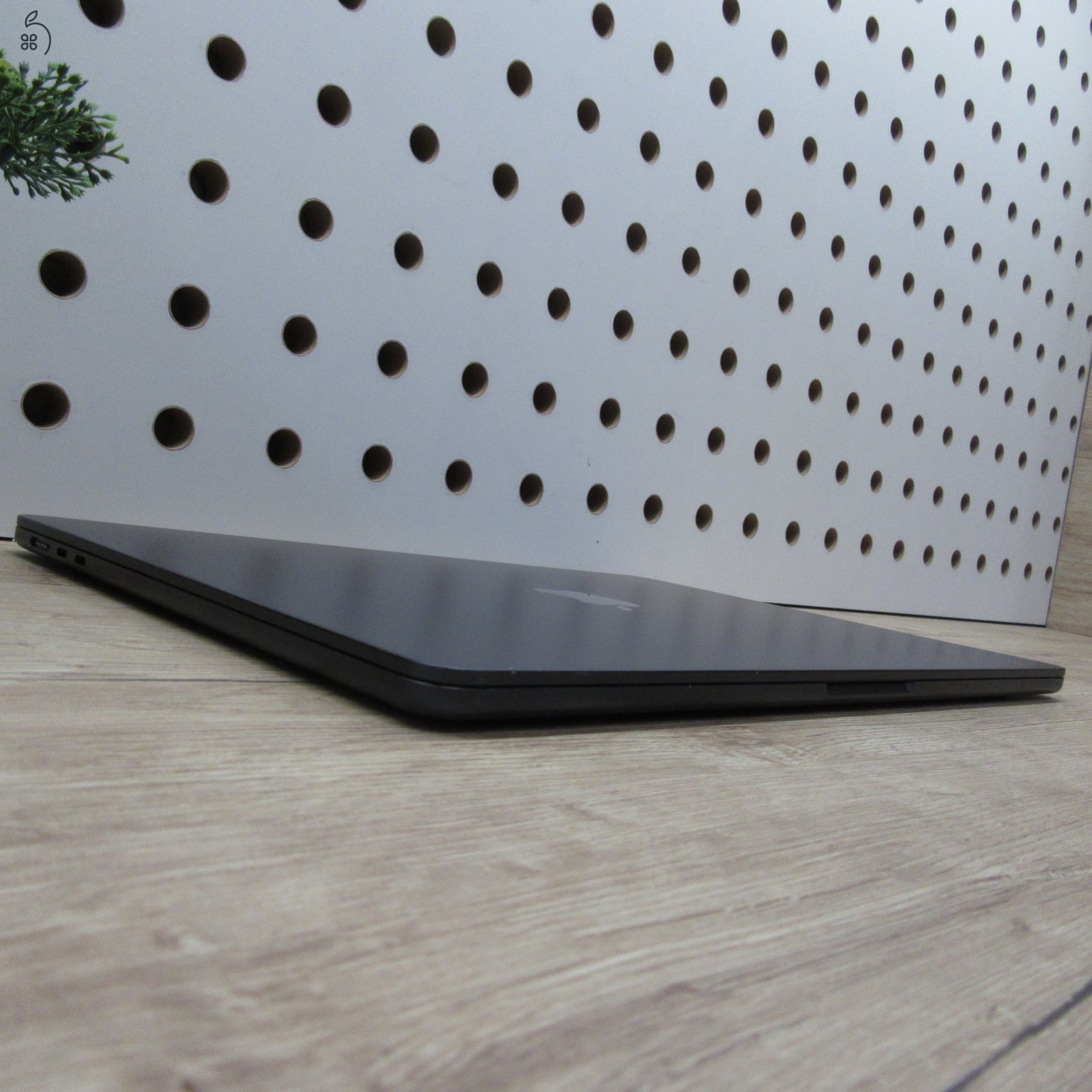 Apple MacBook Air 15 (2024) 8GB/256GB használt, megkímélt, 100% akku, 55 ciklus