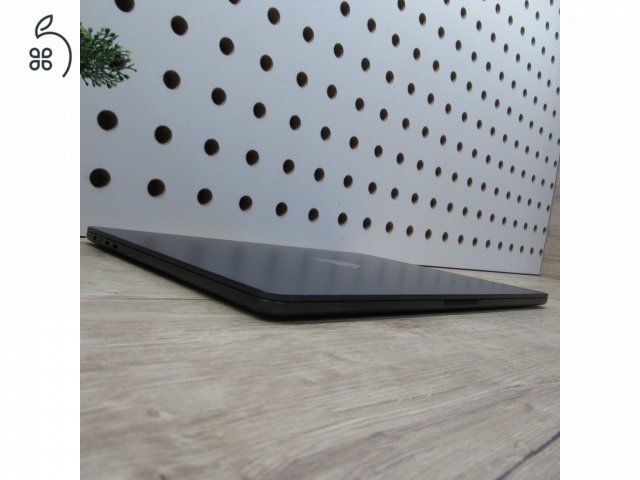 Apple MacBook Air 15 (2024) 8GB/256GB használt, megkímélt, 100% akku, 55 ciklus