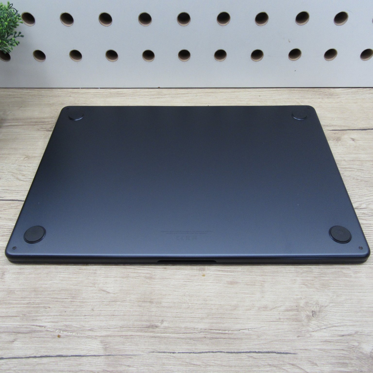 Apple MacBook Air 15 (2024) 8GB/256GB használt, megkímélt, 100% akku, 55 ciklus