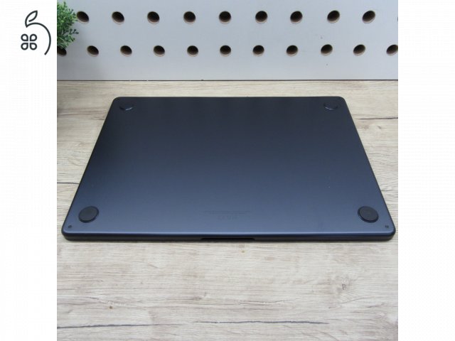 Apple MacBook Air 15 (2024) 8GB/256GB használt, megkímélt, 100% akku, 55 ciklus