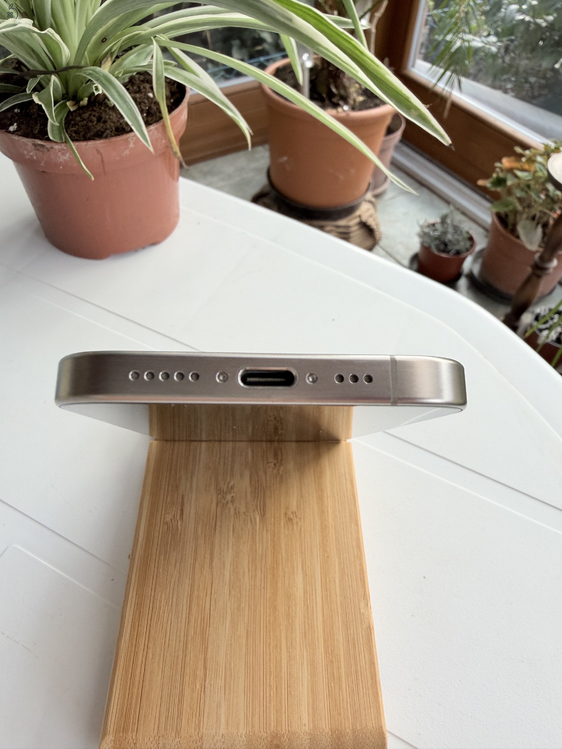 Iphone 15 Pro 128 GB Natúr Titánium FÜGGETLEN 87% AKKU Karcmentes, Hibátlan