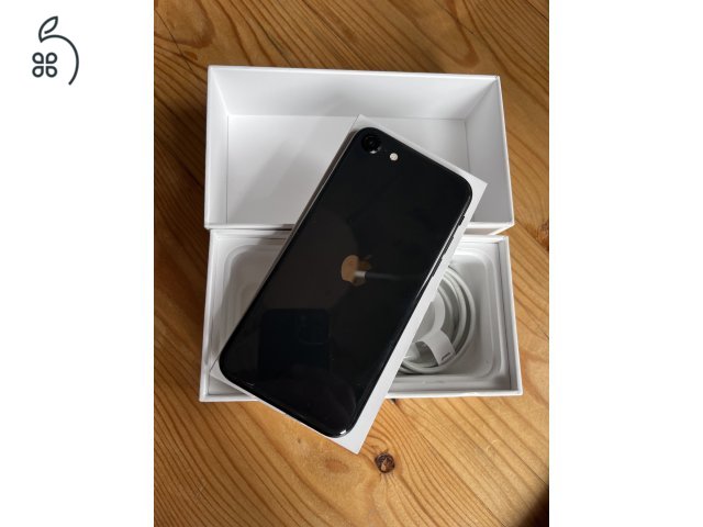 Hibátlan iPhone SE 2020 Black 128GB