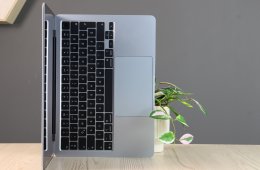 Apple Macbook Air 13