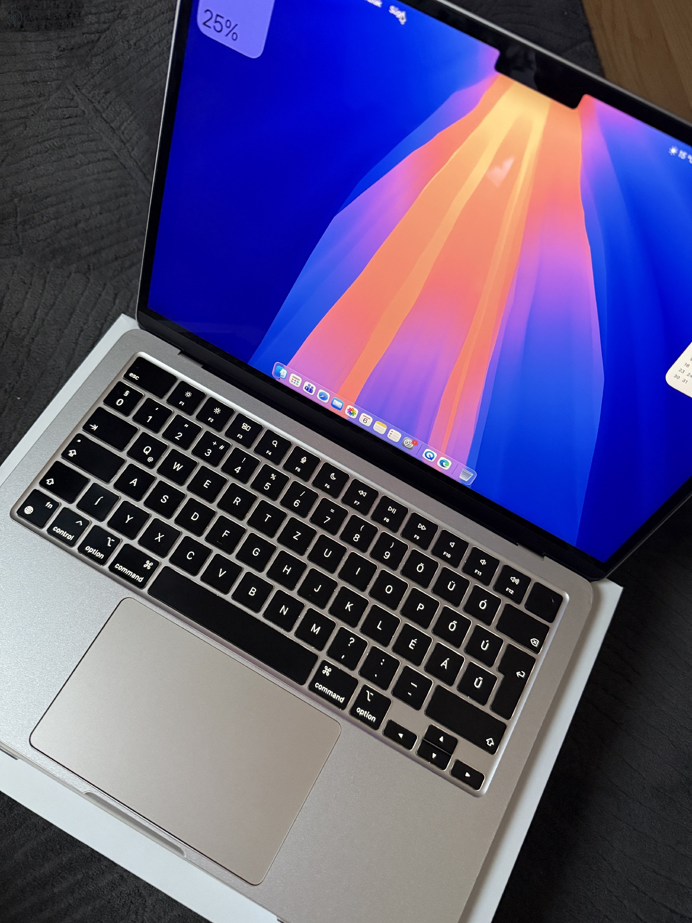 Apple Macbook Air 13 M2 csillagfény