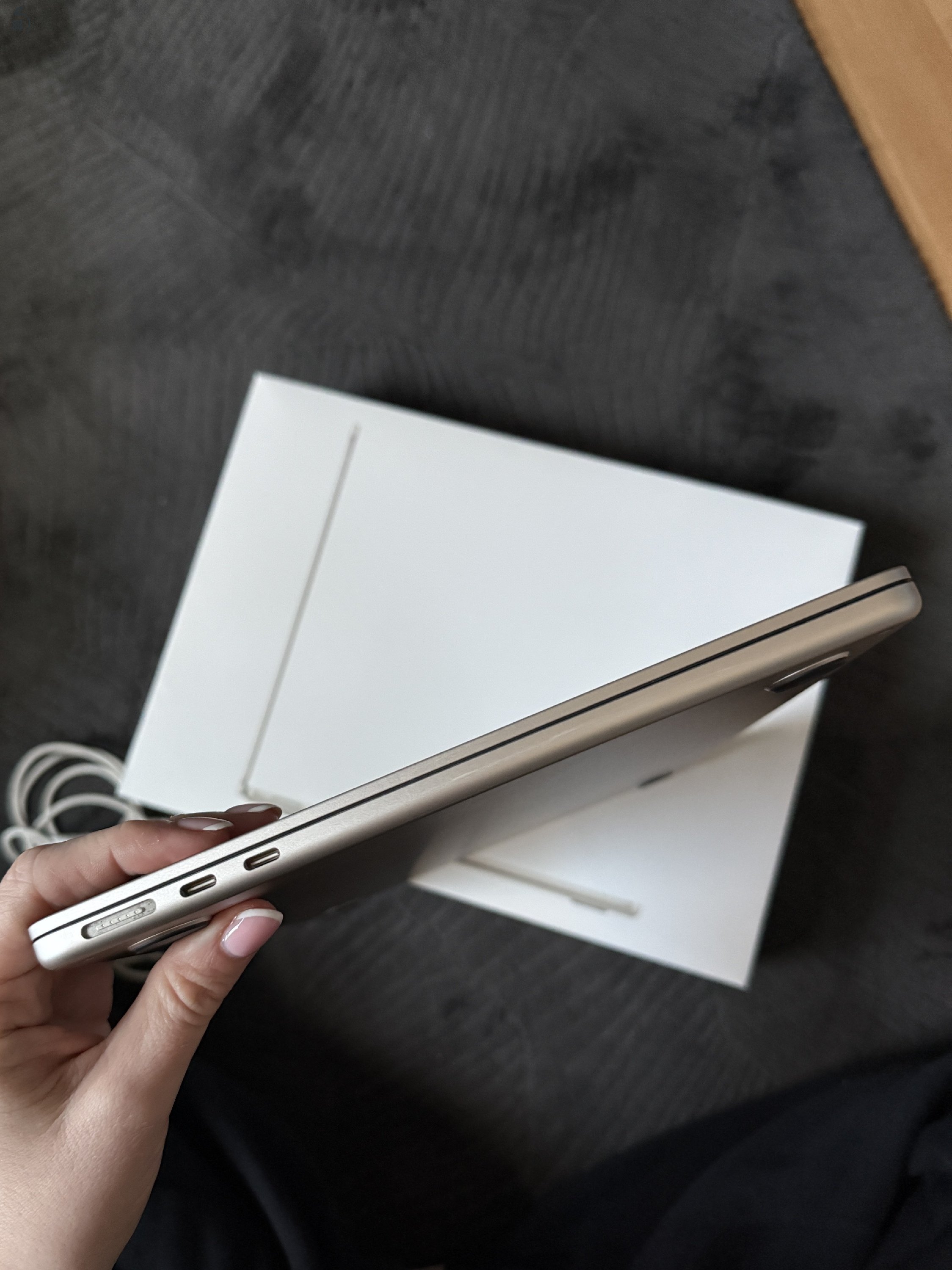 Apple Macbook Air 13 M2 csillagfény