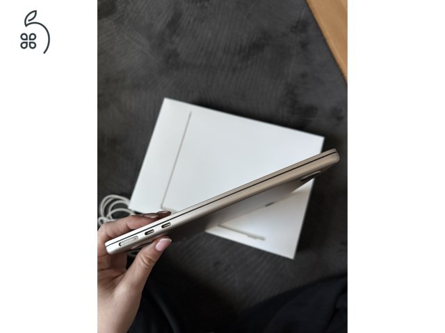 Apple Macbook Air 13 M2 csillagfény