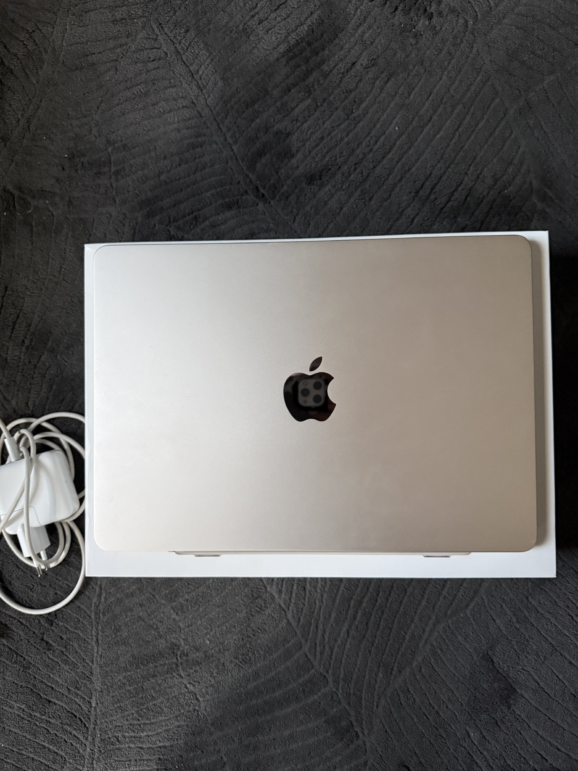 Apple Macbook Air 13 M2 csillagfény