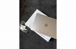 Apple Macbook Air 13 M2 csillagfény