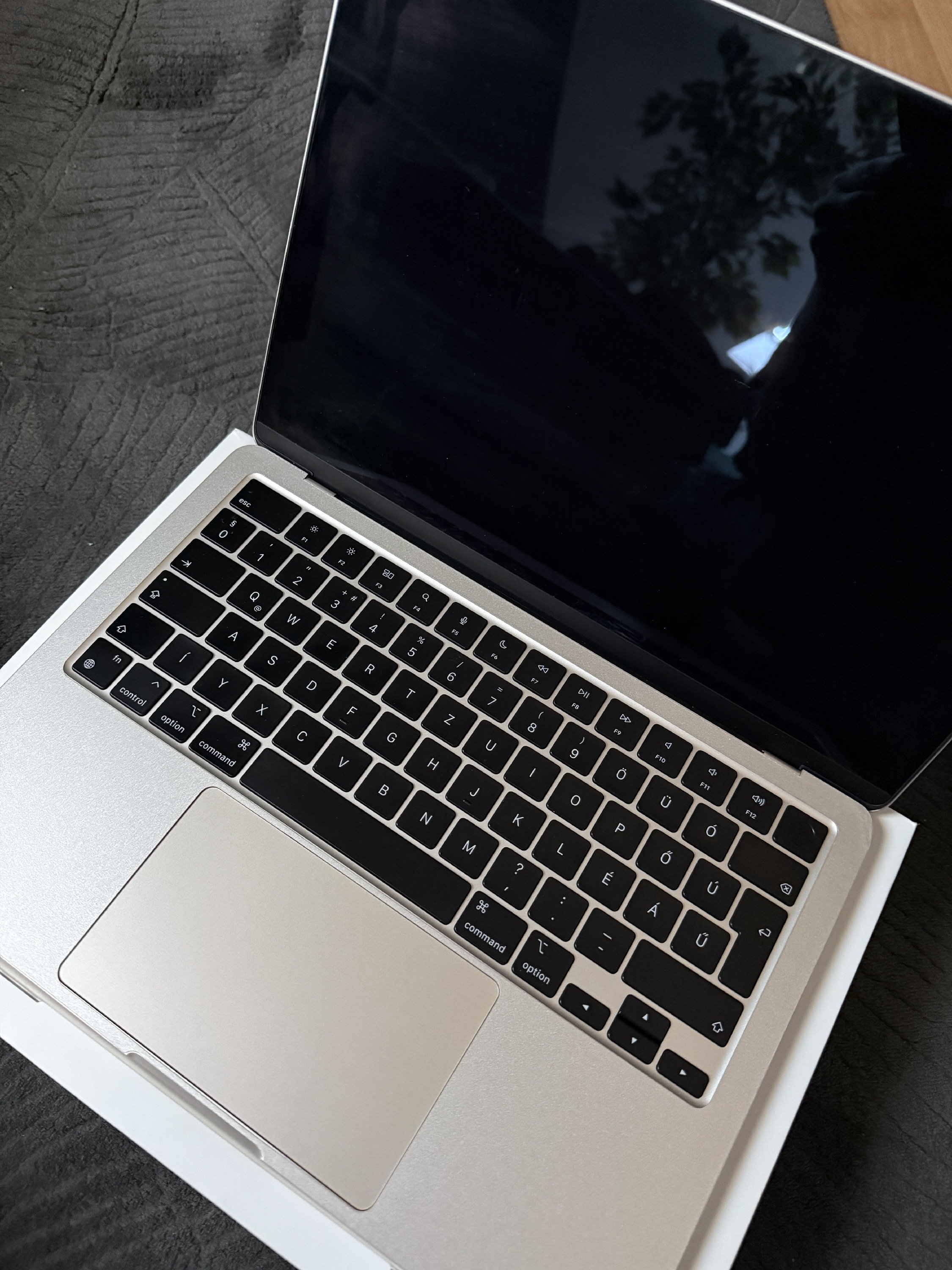 Apple Macbook Air 13 M2 csillagfény